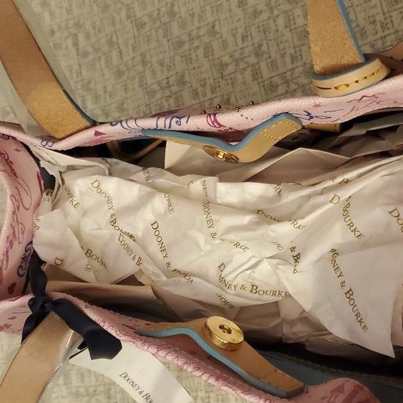 Disney Dooney & Bourke 2014 Princess Half Marathon Weekened‎ Bag - Picture 10 of 16